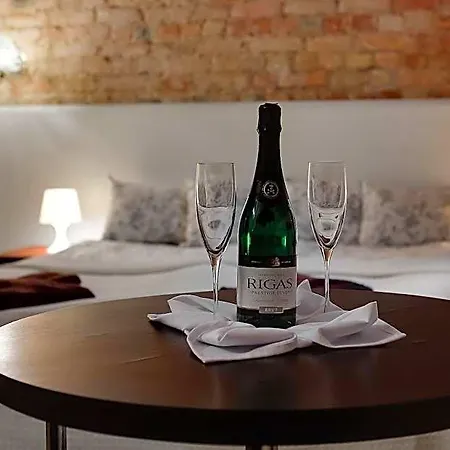 호텔 Janne With Self Check-in 리가