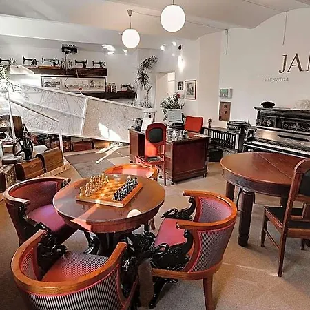 Janne With Self Check-in