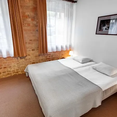 Janne Hotel