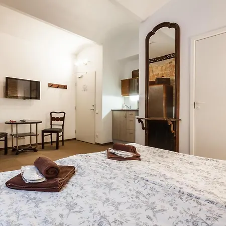 Отель Janne With Self Check-in Рига